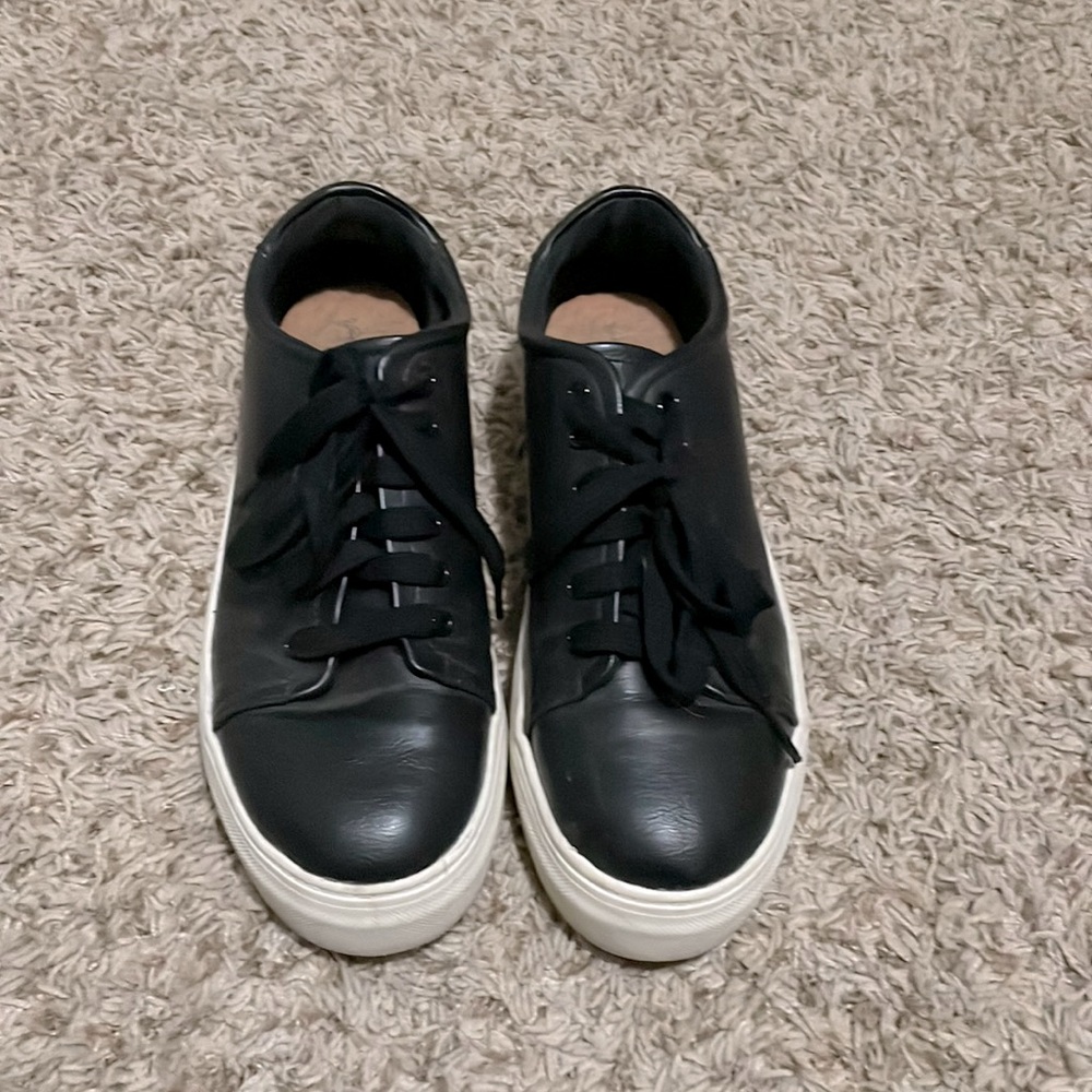 Women Leather sneaker